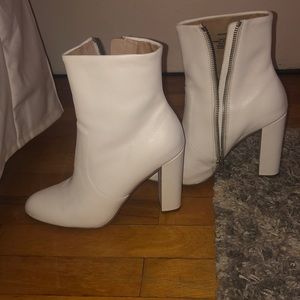 White Steve Madden booties size 7.5